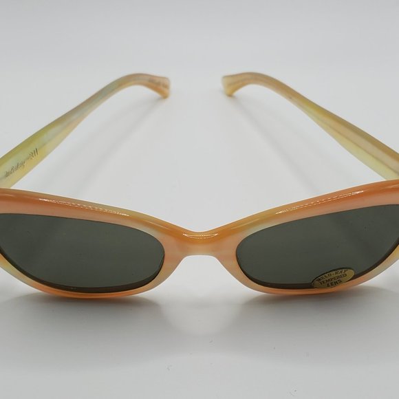 Vintage NOS Holiday 311 Cats Eye Sunglasses (with vintage case!) - Picture 5 of 14